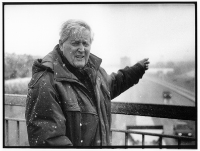 843710 Portret van ir. H.A.M. Boekwijt van de afdeling Wegen, Verkeer en Vervoer (WVV) van de provincie Utrecht op een ...